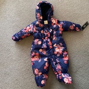 Rothschild snowsuit 6/9mo